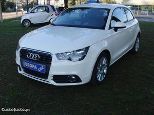 Audi A1 1.6 Tdi 105cv Junho/13 - à venda - Ligeiros