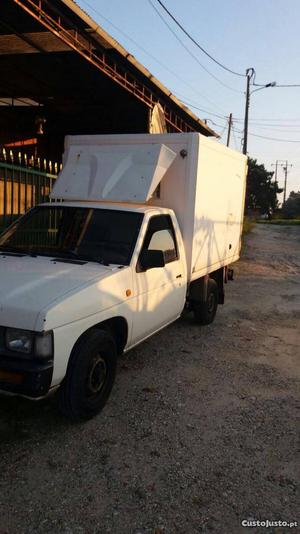 Nissan Pick-up D-21 Junho/95 - à venda - Ligeiros