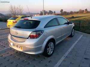Opel Astra GTC Diesel 5 lugares Dezembro/08 - à venda -