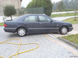 Mercedes-Benz E  d elegance Novembro/95 - à venda -