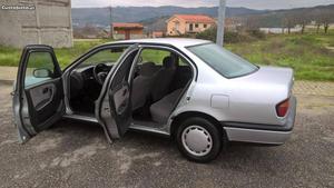 Nissan Primera poucos km Setembro/92 - à venda - Ligeiros