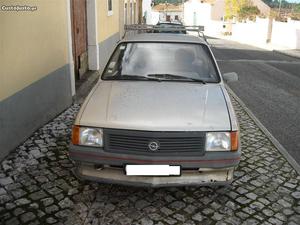 Opel Corsa 1.2 Swing Dezembro/88 - à venda - Ligeiros