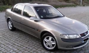 Opel Vectra 1.7td Dezembro/97 - à venda - Ligeiros