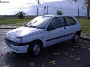 Renault Clio 1.9 Diesel Comercial Outubro/96 - à venda -