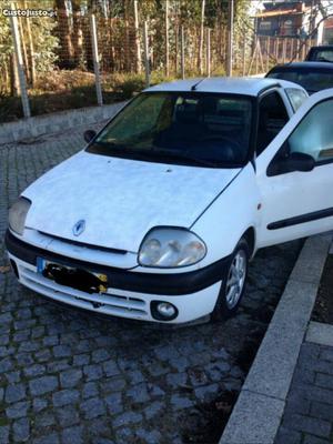 Renault Clio clio1.9 d impecável Abril/00 - à venda -
