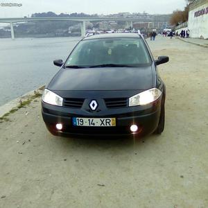 Renault Mégane Break 1.5 dci Junho/04 - à venda - Ligeiros