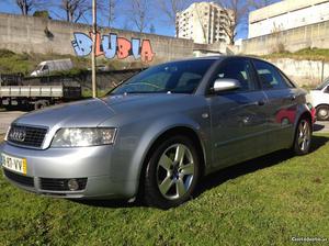 Audi A4 1.9 tdi 130cv s-line Dezembro/03 - à venda -