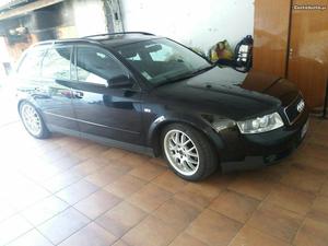 Audi A4 Avant 130 cv Maio/02 - à venda - Ligeiros