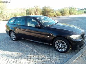 BMW 318 Touring Auto Junho/12 - à venda - Ligeiros