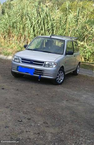 Daihatsu Cuore 3 portas Março/01 - à venda - Ligeiros