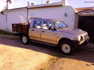 Mitsubishi Lx4 2.5td ano 98 Janeiro/98 - à venda -