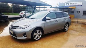Toyota Auris Touring S 1.4D-4D Março/15 - à venda -