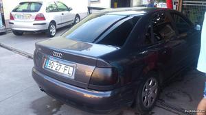 Audi A4 1.8turbo GPL Novembro/95 - à venda - Ligeiros