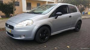 Fiat Grande Punto 1.3 MJET Sportvan Janeiro/07 - à venda -