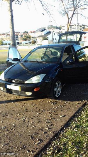 Ford Focus 2Lugares 1.8 tdi Outubro/01 - à venda - Ligeiros