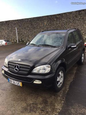 Mercedes-Benz ML 270 ML270cdi Setembro/02 - à venda -