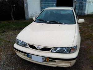 Nissan Almera N 15 Novembro/98 - à venda - Ligeiros