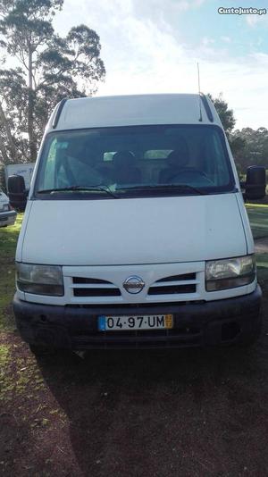 Nissan Interstar Dezembro/02 - à venda - Ligeiros