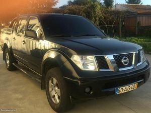 Nissan Navara - Ano  Julho/05 - à venda - Pick-up/