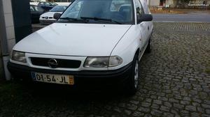 Opel astra f 1.7d van Janeiro/98 - à venda - Comerciais /