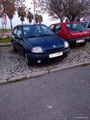 Renault Clio 1.9 diesel 5 lugares Janeiro/99 - à venda -