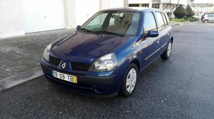 Renault Clio v  Fevereiro/02 - à venda - Ligeiros
