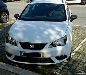 Seat Ibiza ST 1.6 TDI i-tech Maio/15 - à venda - Ligeiros