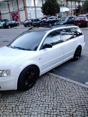 VW Passat variant full Julho/00 - à venda - Ligeiros