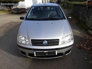 Fiat Punto 1.2i 5P AC Janeiro/04 - à venda - Ligeiros