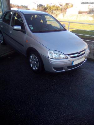 Opel Corsa 1.7 DTI ELEGANCE Março/02 - à venda - Ligeiros