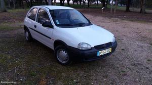 Opel Corsa 1.7D Novembro/97 - à venda - Comerciais / Van,