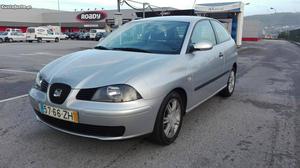 Seat Ibiza Van 1.4 TDI Dezembro/04 - à venda - Comerciais /