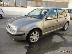 VW Golf 1.9 TDI 105 cv Abril/03 - à venda - Ligeiros