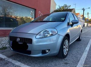 Fiat Grand Punto 1.3 Multijet Novembro/07 - à venda -