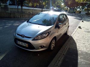 Ford Fiesta 1.4 tdci Junho/10 - à venda - Comerciais / Van,