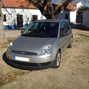 Ford Fiesta Sport Van 1.4 TDCI Março/04 - à venda -