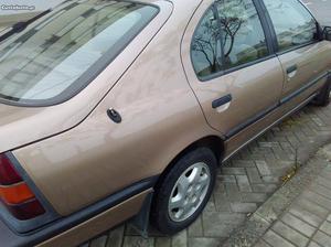 Nissan Primera 1.6 gasolina Julho/92 - à venda - Ligeiros