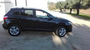 Nissan Qashqai teckna sport c/gps Maio/12 - à venda -