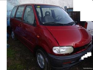 Nissan serena 2.3 D Maio/99 - à venda - Ligeiros