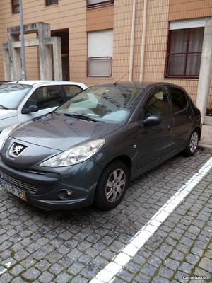 Peugeot 206+ Carro Abril/11 - à venda - Ligeiros