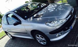 Peugeot 206 Quiksilver Fevereiro/03 - à venda - Ligeiros