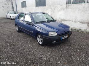 Renault Clio 1.2 com D.A  Outubro/97 - à venda -