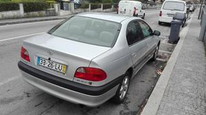 Toyota Avensis 1.6 (bom estado) Setembro/98 - à venda -