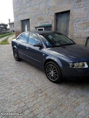 Audi A4 1.9 tdi Junho/01 - à venda - Ligeiros Passageiros,