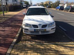 Nissan almera 2.2 bola de reboque Fevereiro/00 - à venda -