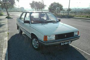 Renault 9 GTL Maio/84 - à venda - Ligeiros Passageiros,