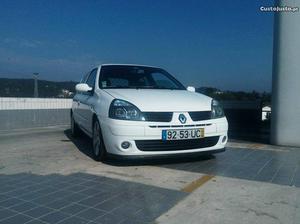 Renault Clio 1.5 dci Setembro/02 - à venda - Comerciais /