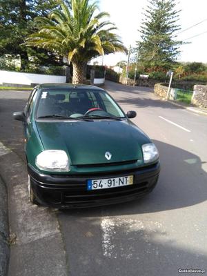 Renault Clio  gasolina Julho/99 - à venda - Ligeiros