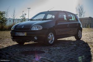 Renault Clio v tech road Fevereiro/01 - à venda -