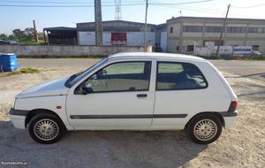 Renault Clio versao 1º Março/97 - à venda - Ligeiros